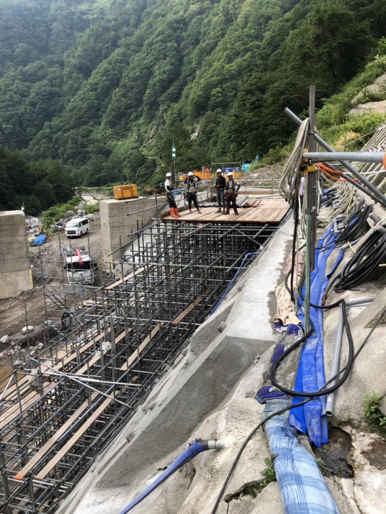 中新川郡・法面鉄筋挿入工事